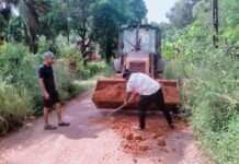 ಅಬ್ಬನಡ್ಕ ಫ್ರೆಂಡ್ಸ್ ಕ್ಲಬ್: ರಸ್ತೆ ರಿಪೇರಿ ಅಬ್ಬನಡ್ಕದ ಯುವಕರಿಂದ ರಸ್ತೆ ರಿಪೇರಿ ಮಾಡುವ ಮೂಲಕ ಮರುಡಾಮರೀಕರಣಕ್ಕೆ ಆಗ್ರಹ