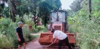 ಅಬ್ಬನಡ್ಕ ಫ್ರೆಂಡ್ಸ್ ಕ್ಲಬ್: ರಸ್ತೆ ರಿಪೇರಿ ಅಬ್ಬನಡ್ಕದ ಯುವಕರಿಂದ ರಸ್ತೆ ರಿಪೇರಿ ಮಾಡುವ ಮೂಲಕ ಮರುಡಾಮರೀಕರಣಕ್ಕೆ ಆಗ್ರಹ